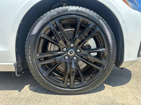 Certified 2024 Volvo S60 T8 Plus w/ Climate Package AWD/4WD image 11