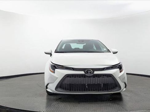 Used 2022 Toyota Corolla LE FWD image 12