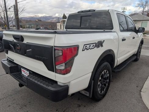 Used 2021 Nissan Titan PRO-4X w/ Pro-4x Convenience Package image 4