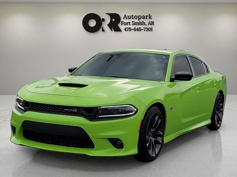 Used 2023 Dodge Charger Scat Pack w/ Plus Group RWD image 2