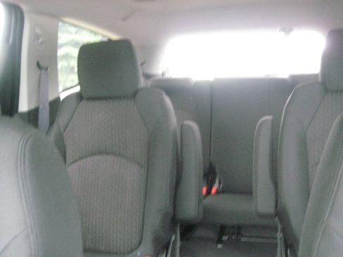 Used 2012 Chevrolet Traverse LT AWD/4WD image 15
