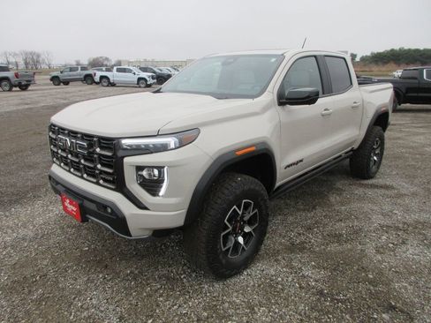 New 2026 GMC Canyon AT4X w/ LPO, Black Badging Package AWD/4WD image 11