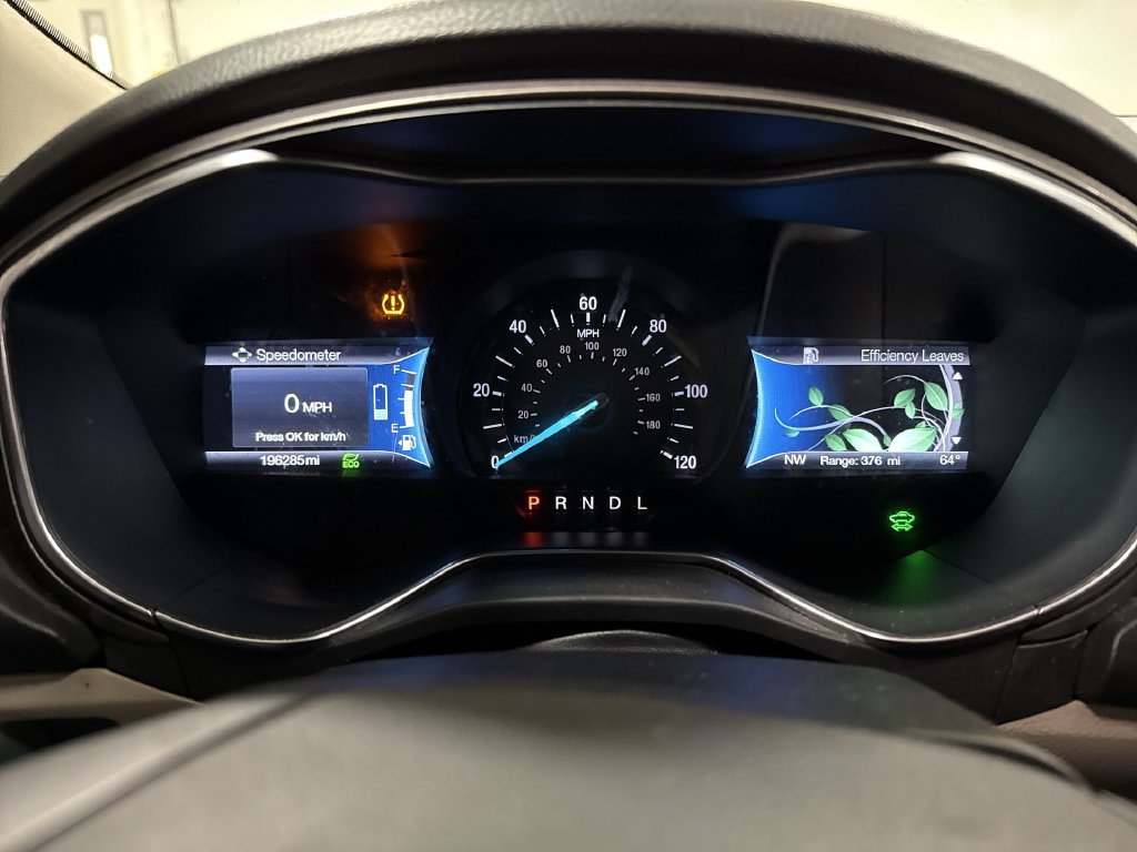Used 2017 Ford Fusion SE FWD image 12