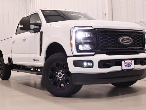 New 2026 Ford F350 XLT w/ XLT Premium Package AWD/4WD image 37