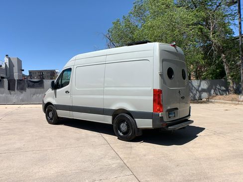 Used 2020 Mercedes-Benz Sprinter 2500 image 3