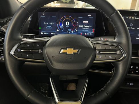 Used 2025 Chevrolet Equinox LT image 28