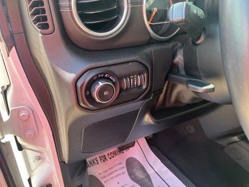 Certified 2018 Jeep Wrangler Unlimited Sahara AWD/4WD image 18