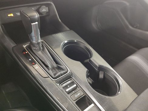 Used 2023 Honda Civic Sport image 9