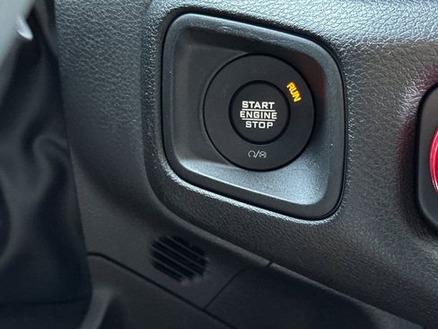 Used 2025 Jeep Wrangler Unlimited Sport AWD/4WD image 22