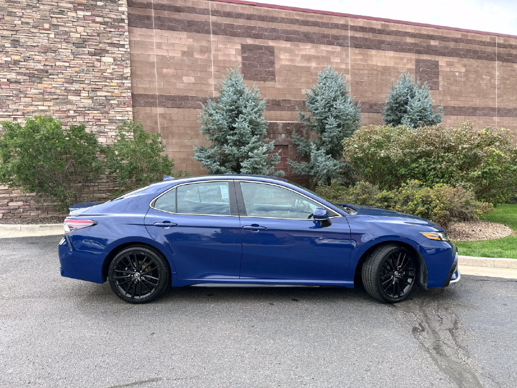 Used 2023 Toyota Camry XSE FWD image 6