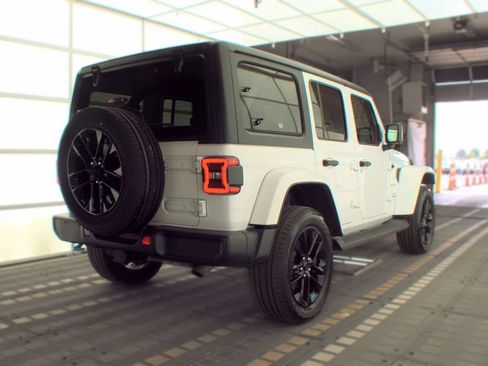 Used 2023 Jeep Wrangler Unlimited Sahara w/ Cold Weather Group AWD/4WD image 2