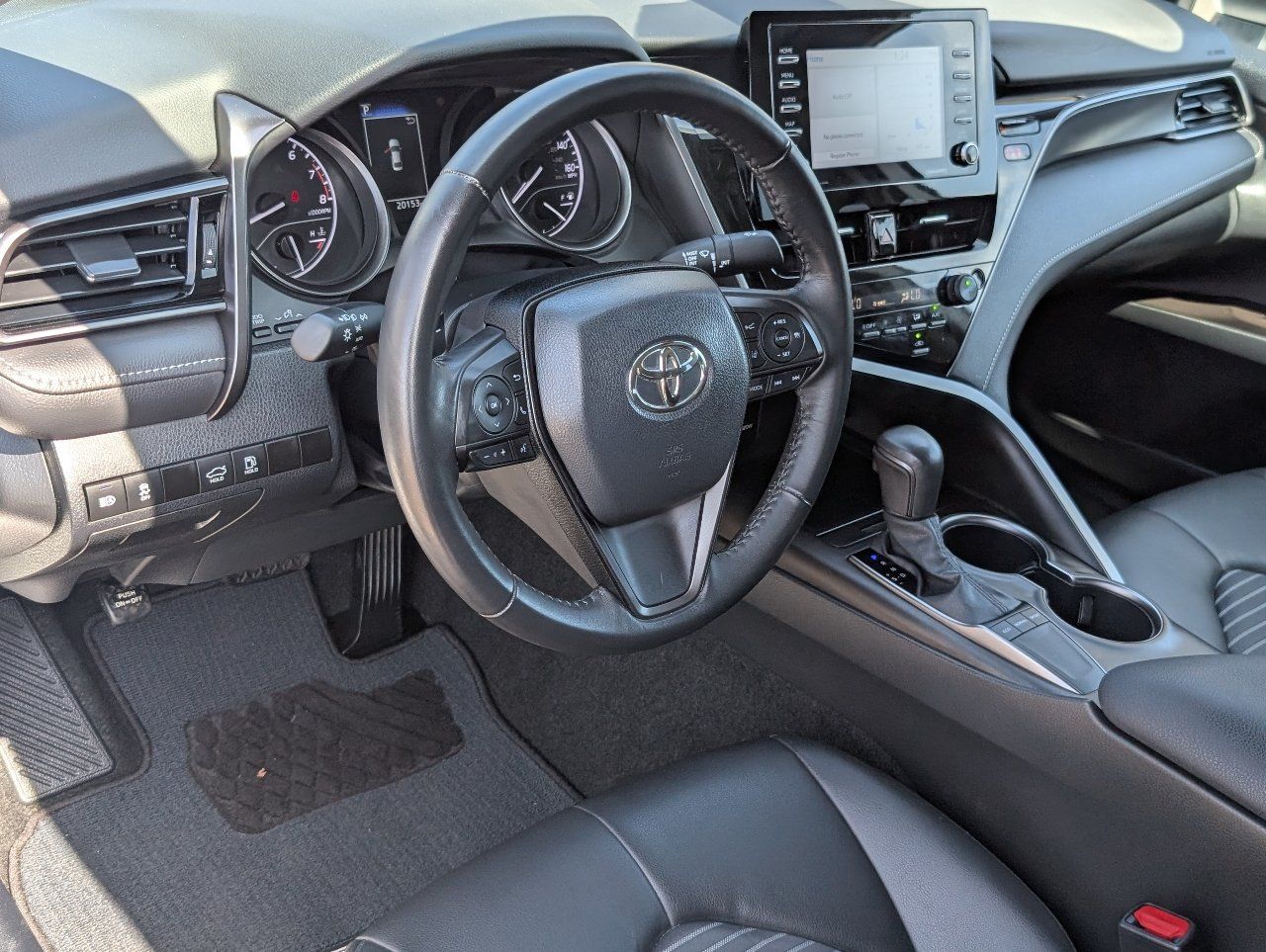 Used 2024 Toyota Camry SE FWD image 14
