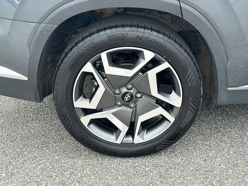 Used 2023 Hyundai Palisade Limited FWD image 17