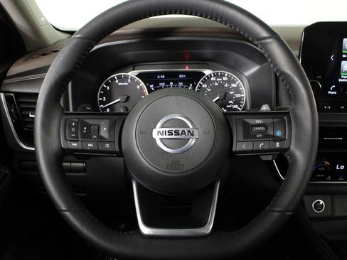 Used 2021 Nissan Rogue SL w/ Premium Package image 28