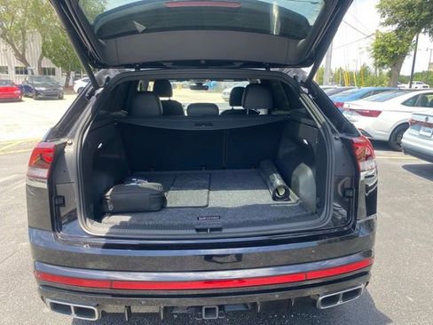 Used 2024 Volkswagen Atlas Cross Sport SEL R-Line AWD/4WD image 12