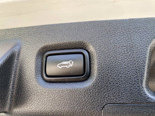 Used 2022 Hyundai Santa Fe Limited w/ Cargo Package AWD/4WD image 31