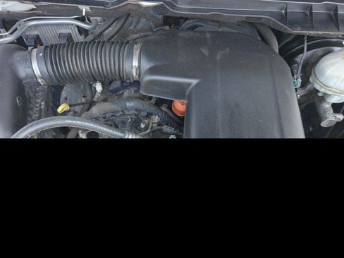 Used 2018 RAM 1500 ST RWD image 31