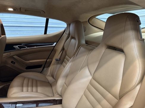 Used 2013 Porsche Panamera GTS image 25