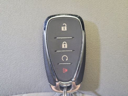 Used 2019 Chevrolet Equinox LS w/ LS Convenience Package FWD image 32