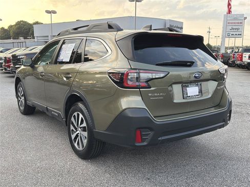 Used 2022 Subaru Outback Premium AWD/4WD image 7