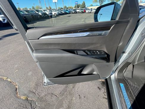 New 2026 Cadillac Escalade Luxury w/ Touring Package image 11