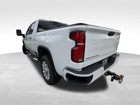 Used 2025 Chevrolet Silverado 2500 LT w/ Z71 Chrome Sport Edition AWD/4WD image 9
