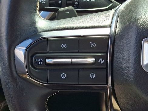 Used 2025 GMC Yukon Denali Ultimate AWD/4WD image 22