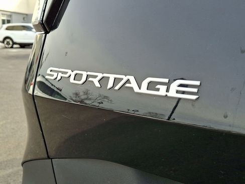 Certified 2023 Kia Sportage EX image 31