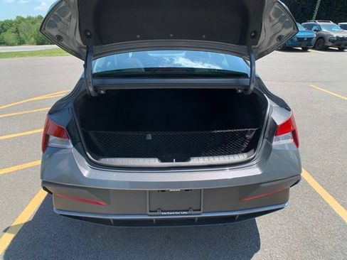 Used 2024 Hyundai Elantra SEL FWD image 23