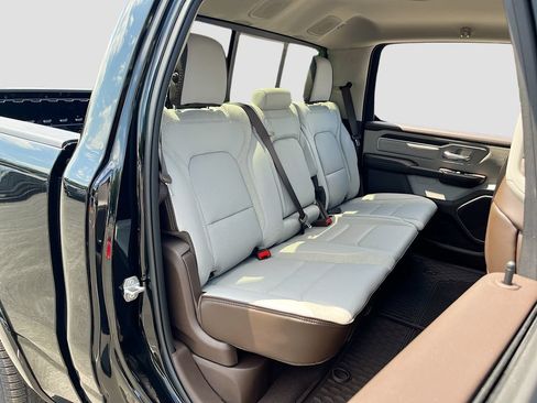 Used 2025 RAM 1500 Laramie AWD/4WD image 27