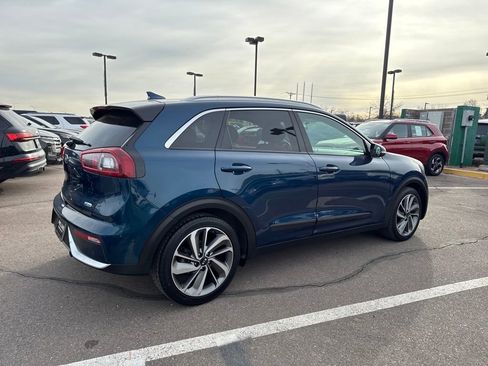 Used 2017 Kia Niro Touring image 10