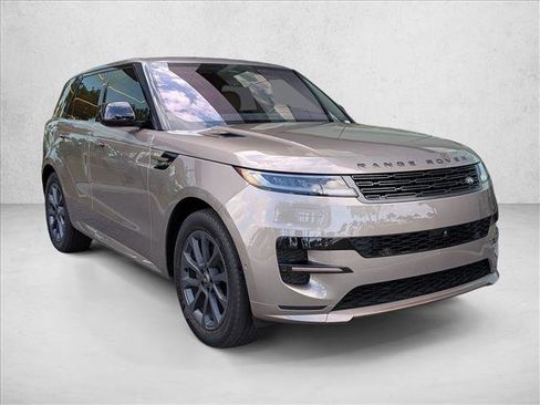 Used 2023 Land Rover Range Rover Sport SE Dynamic image 3