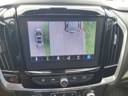 Used 2022 Chevrolet Traverse RS image 41