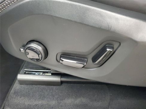 Certified 2026 Volvo XC90 B6 Ultra AWD/4WD image 18