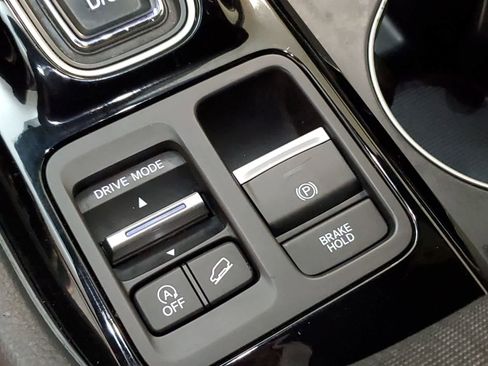 Certified 2023 Honda Pilot Sport image 30