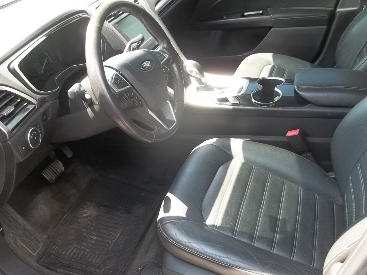 Used 2015 Ford Fusion SE w/ Equipment Group 202A FWD image 5