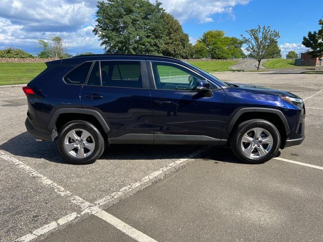 Used 2025 Toyota RAV4 XLE AWD/4WD image 12
