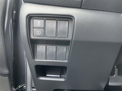 Used 2017 Honda CR-V LX image 16