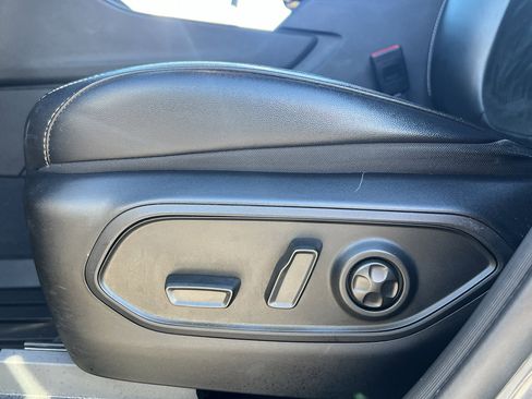 Used 2023 Jeep Grand Cherokee L Laredo image 16