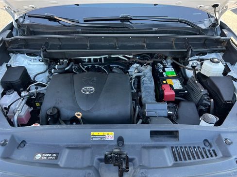 Used 2022 Toyota Highlander XSE AWD/4WD image 27