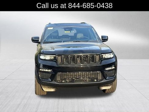 New 2025 Jeep Grand Cherokee Limited w/ Luxury Tech Group II AWD/4WD image 2