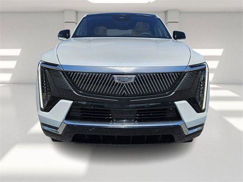 New 2026 Cadillac Escalade IQ Luxury 2 w/ LPO, Radiant Package image 8