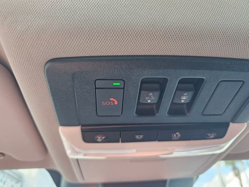 Used 2025 Nissan Rogue SL w/ Tech Package image 33