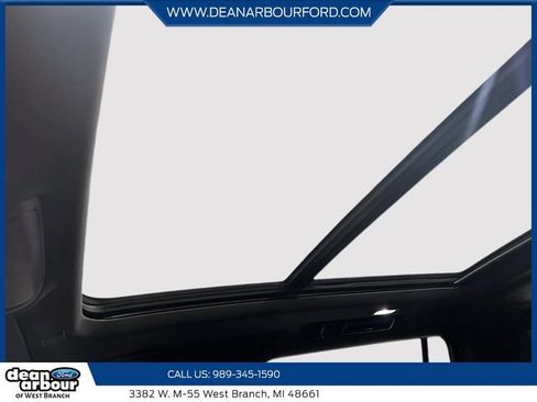 Used 2021 Chevrolet Suburban RST w/ Luxury Package image 17