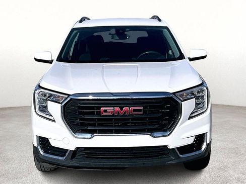 Used 2023 GMC Terrain SLE w/ Driver Convenience Package image 5