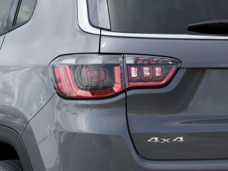 Used 2026 Jeep Compass Limited AWD/4WD image 9