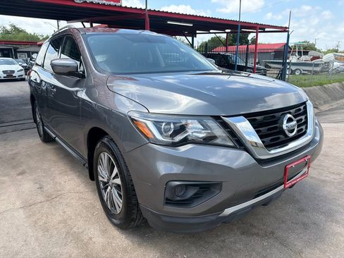 Used 2019 Nissan Pathfinder S AWD/4WD image 26