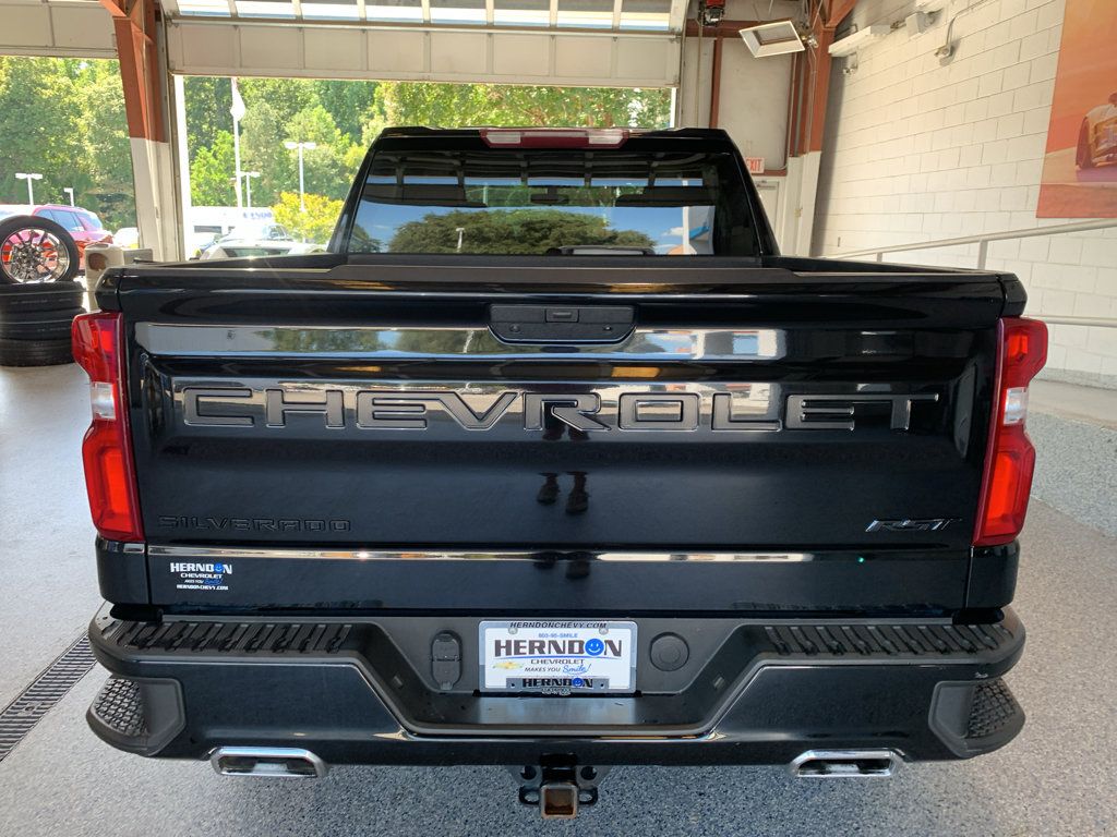 Used 2022 Chevrolet Silverado 1500 RST w/ LPO, Blackout Package AWD/4WD image 7
