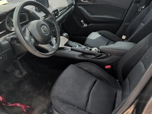 Used 2016 MAZDA MAZDA3 i Sport w/ Preferred Equipment Package FWD image 8