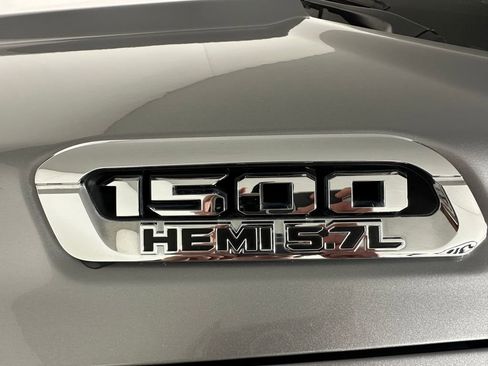 Used 2022 RAM 1500 Limited w/ Body Color Bumper Group image 8